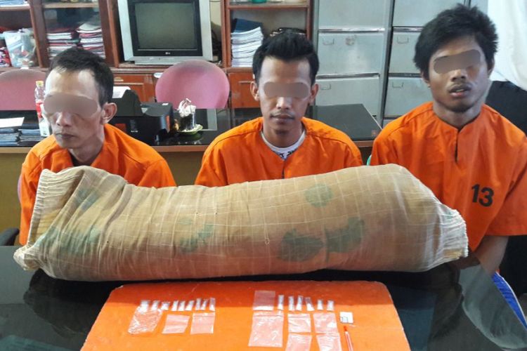 Tiga narapidana diamankan petugas lapas karena kedapatan menyimpan 16 paket sabu.