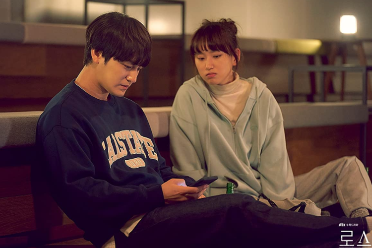 Kim Pum dan Ryu Hai Young dalam serial drama School of Law.