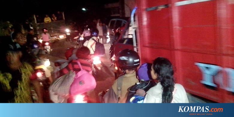 Gunung Kelud Meletus