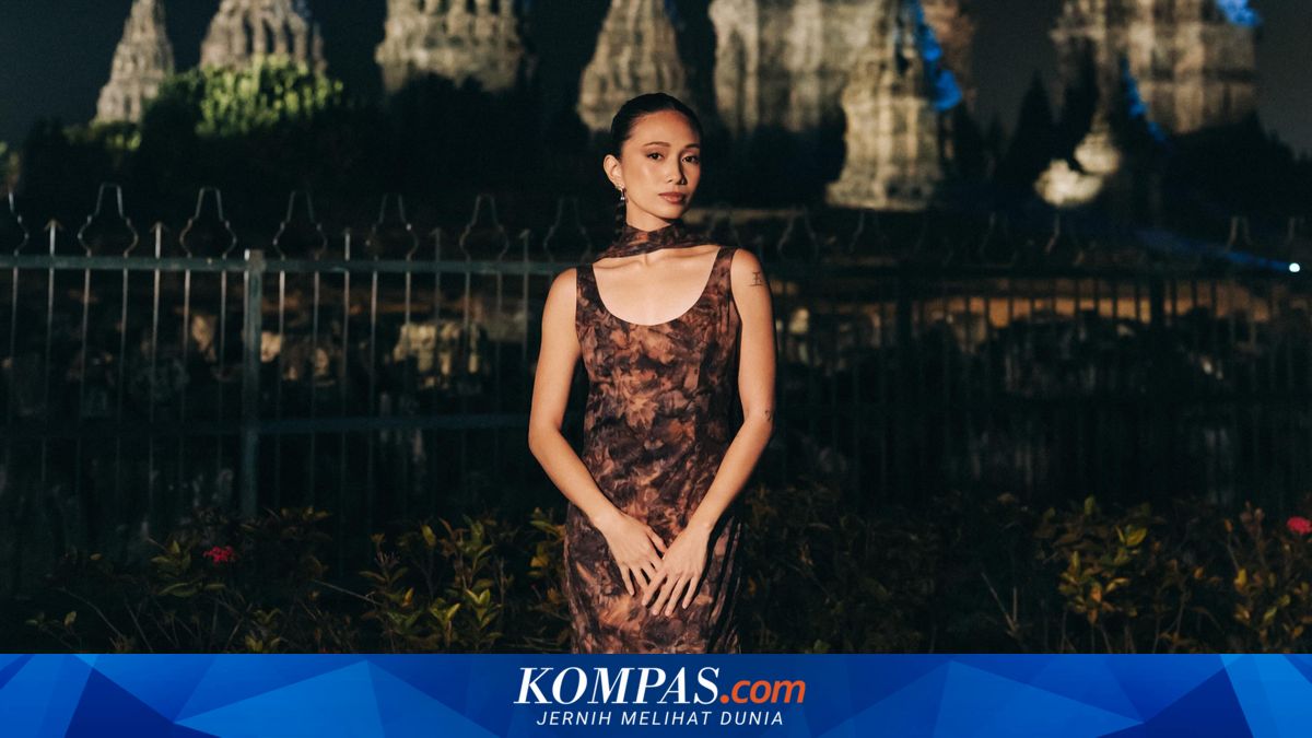 5 Gaya NIKI Zefanya di Prambanan Jazz, Rambut Kepang Sleek