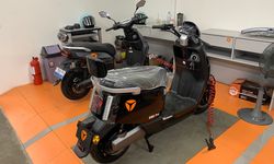 Agar Baterai Lebih Awet, Ini Waktu Terbaik Mengecas Motor Listrik