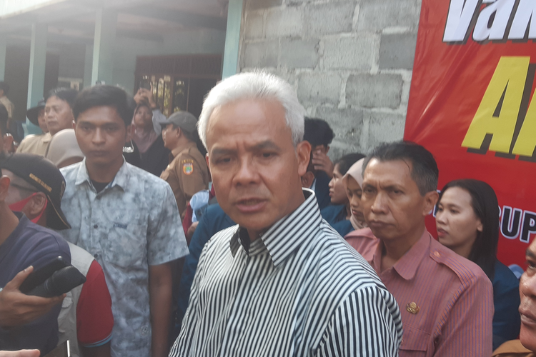 Gubernur Jawa Tengah Ganjar Pranowo di Desa Karanganyar, Kecamatan Weru, Sukoharjo, Jawa Tengah, Selasa (11/7/2023).
