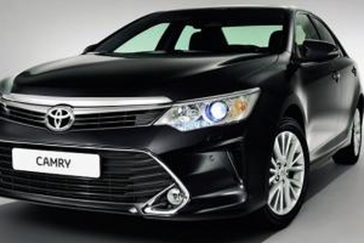 Toyota Camry 2015 versi Rusia.