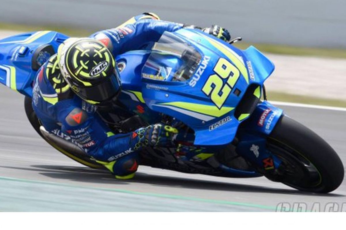 Pebalap Suzuki Andrea Iannone menjadi yang tercepat di latihan bebas keempat GP Catalan