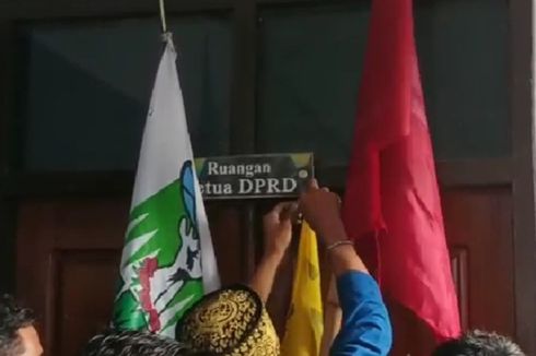 Aksi Tolak Kenaikan Harga BBM di Bima, Mahasiswa Segel Ruang Ketua DPRD