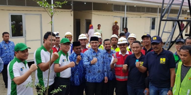 Peresmian unit hunian sementara (huntara) bagi korban bencana gempa bumi di Kota Palu, Sulawesi Tengah.