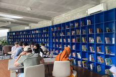 Asyiknya Membaca di Taman Literasi Martha Christina Tiahahu Jakarta yang Baru Direvitalisasi