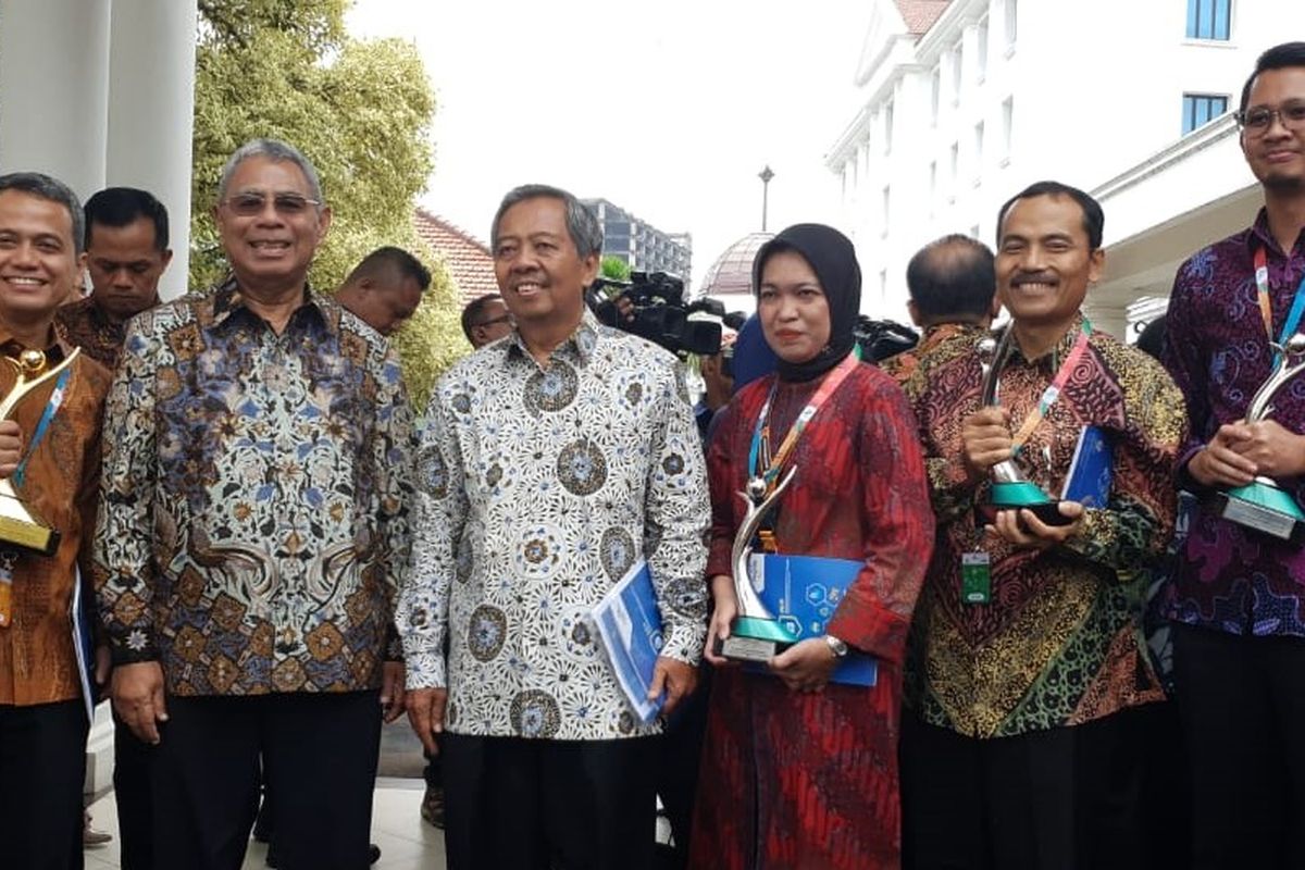 Pertagas menerima predikat emas dalam ajang PROPER yang diselenggarakan KLHK, di Istana Wakil Presiden, Rabu (08/1/2020).
