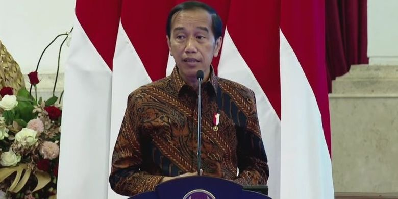 Presiden Joko Widodo (Jokowi) sentil harga tiket pesawat mahal, minta Menhub Budi Karya dan Menteri BUMN Erick Thohir segera bertindak. 