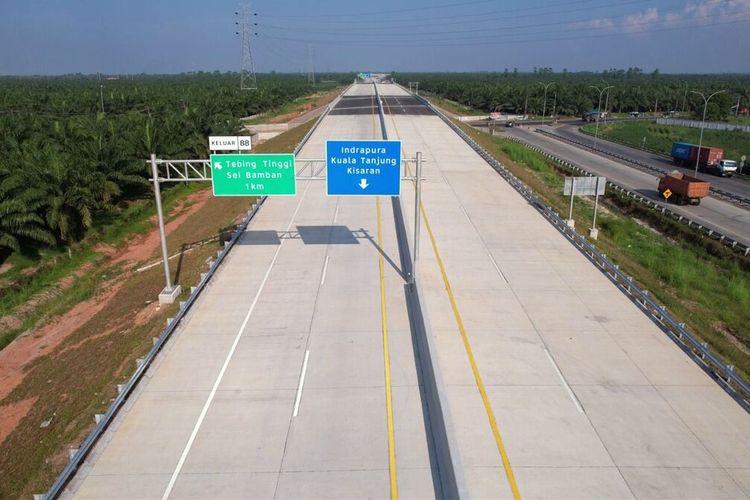 Jalan tol trans Sumatera (JTTS) ruas Kuala Tanjung - Tebing Tinggi - Parapat akan dibuka fungsional tanpa tarif/ gratis untuk mendukung kelancaran arus mudik selama libur lebaran 2023.