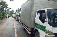 Banjir Pesisir Selatan Sudah Surut, Akses Jalan Sumbar-Bengkulu Masih Lumpuh