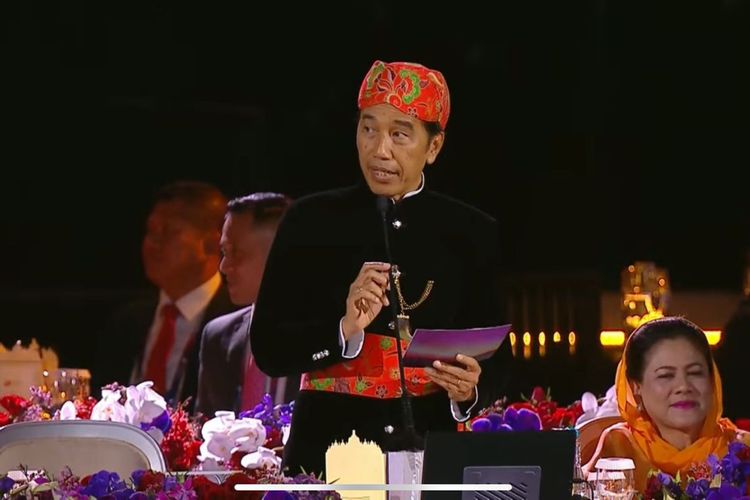 Presiden Joko Widodo menyambut para kepala negara ASEAN dan negara mitra dalam dala dinner di Hutan Kota by Plataran, Gelora Bung Karno, Senayan, Jakarta Pusat, Rabu (6/9/2023).
