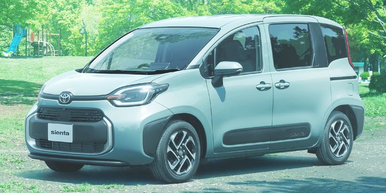 Toyota Sienta terbaru meluncur di Jepang, masih menggunakan power sliding door