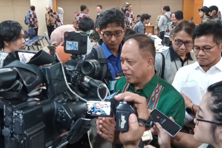 Menristekdikti Mohamad Nasir setelah konferensi pers Pengumuman Hasil SBMPTN 2019 di Gedung Kemenristekdikti, Jakarta (9/7/2019).