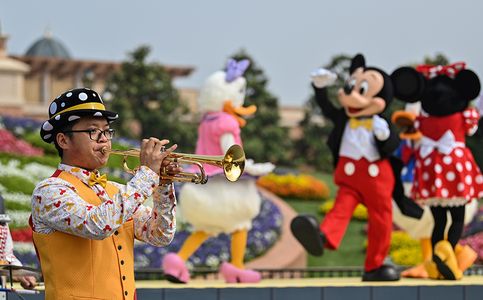 Disney to Sack 28,000 Theme Park Staff as Visitor Attendance Plunges