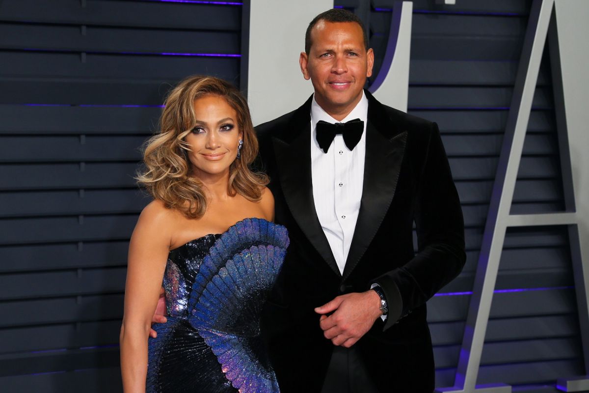 Penyanyi Jennifer Lopez dan mantan pemain baseball profesional Alex Rodriguez menghadiri the 2019 Vanity Fair Oscar Party usai perhelatan Academy Awards ke-91 di The Wallis Annenberg Center for the Performing Arts, Beverly Hills, California, pada 24 Februari 2019.