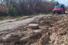 Jalan Rusak Sejak Zaman Belanda, Warga di SBB Pergi ke Kota Berjalan Kaki Seharian