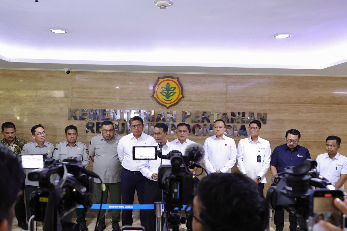Terkait penertiban kios nakal, Mentan Amran menegaskan bahwa Kementan akan terus memperkuat pengawasan berbasis digital bersama pemerintah daerah, Satgas Pangan, dan aparat penegak hukum. 