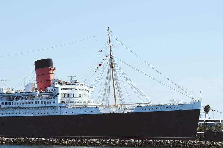 Ilustrasi hotel apung The Queen Mary di Amerika Serikat.