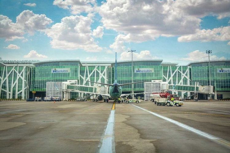 Bandara Sultan Aji Muhammad Sulaiman Sepinggan Balikpapan, Kaltim. Kenaikan airport tax diharapkan membuat waktu layanan pengambilan bagasi lebih cepat.