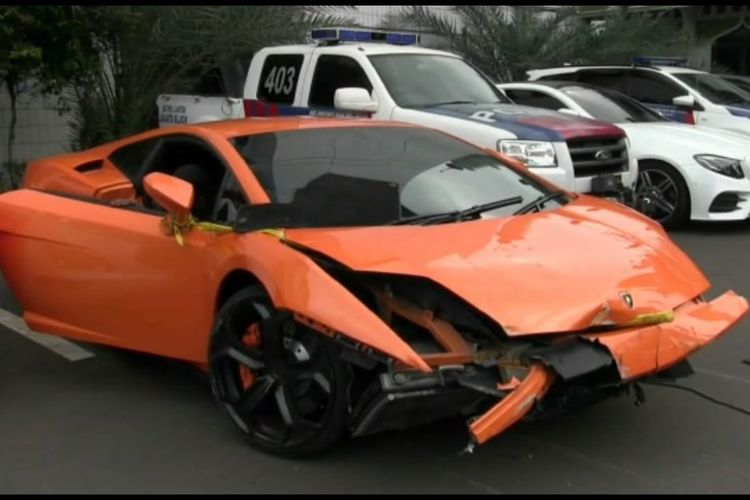 Lamborghini Gallardo milik AM rusak