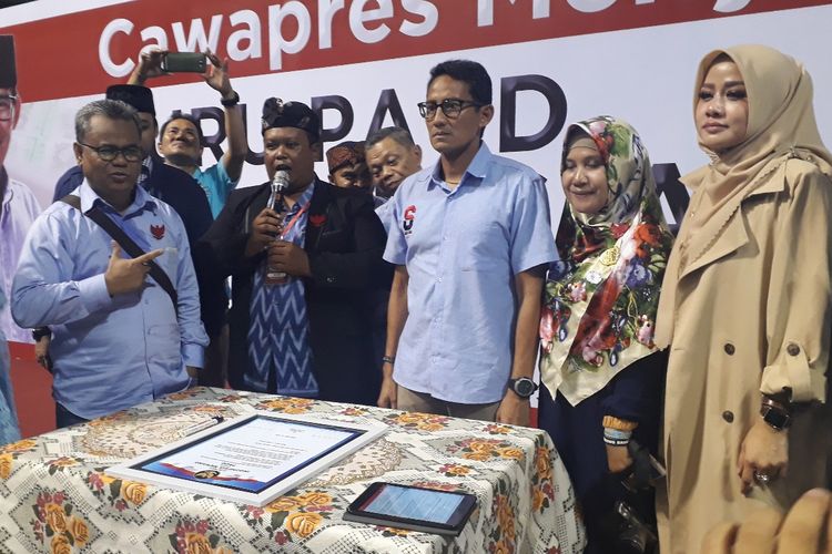 Cawapres 02, Sandiaga Uno dalam acara Cawapres Menyapa Guru Paud di Surabaya, Kamis (4/4/2019)