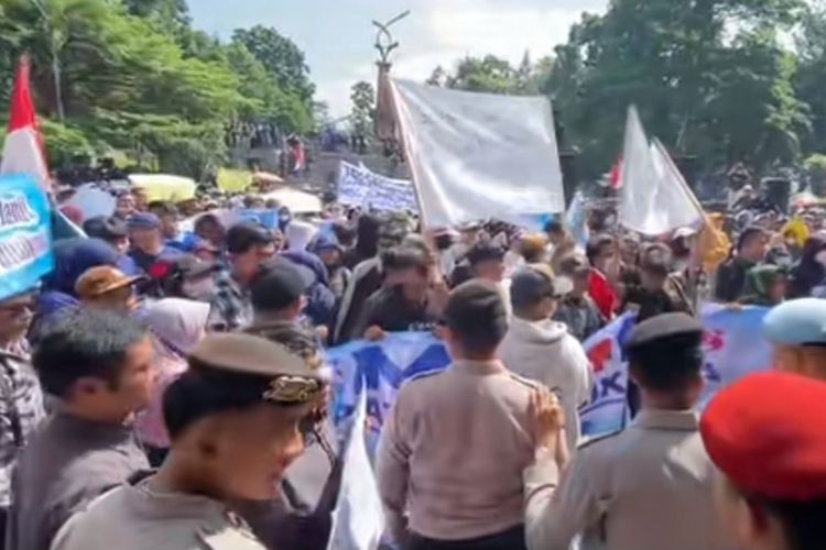 Ribuan Warga di Tasikmalaya Kembali Gelar Aksi Dukung Program Prabowo, Minta MBG Dilanjutkan