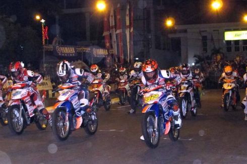 Makassar Siap Balap Malam Yamaha Cup Race 2013