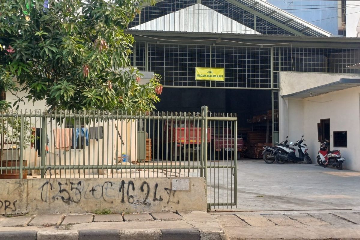 Terduga Teroris yang Ditangkap Densus 88 di Jakbar Baru Sepakan Kerja di Depot Kayu