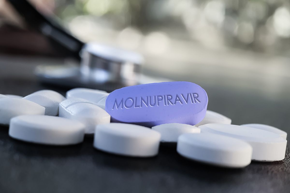Ilustrasi obat molnupiravir. Ini adalah obat oral antivirus yang dikembangkan oleh perusahaan farmasi Merck untuk menangani Covid-19. Uji klinis sementara menunjukkan, obat ini mampu menekan risiko masuk ke rumah sakit atau kematian hingga 50 persen.