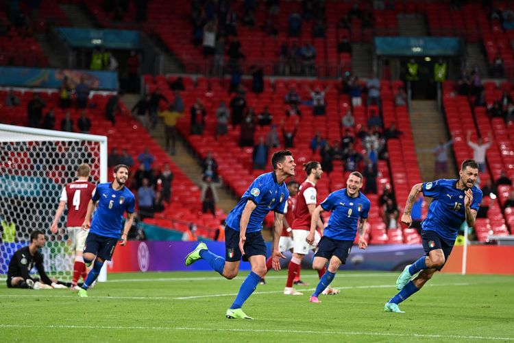 LONDON, INGGRIS - 26 JUNI: Gelandang Italia, Matteo Pessina, melakukan selebrasi usai mencetak gol dalam laga 16 besar Euro 2020 kontra Austria di Stadion Wembley pada 26 Juni 2021.  