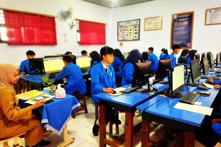 Gangguan Internet, Puluhan Siswa SMPN 3 Parang Harus Ujian Susulan