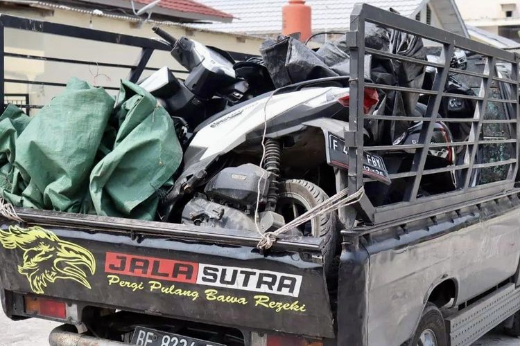 Mobil pikap Lampung yang diduga mengangkut sepeda motor hasil curian, Selasa (8/8/2023).