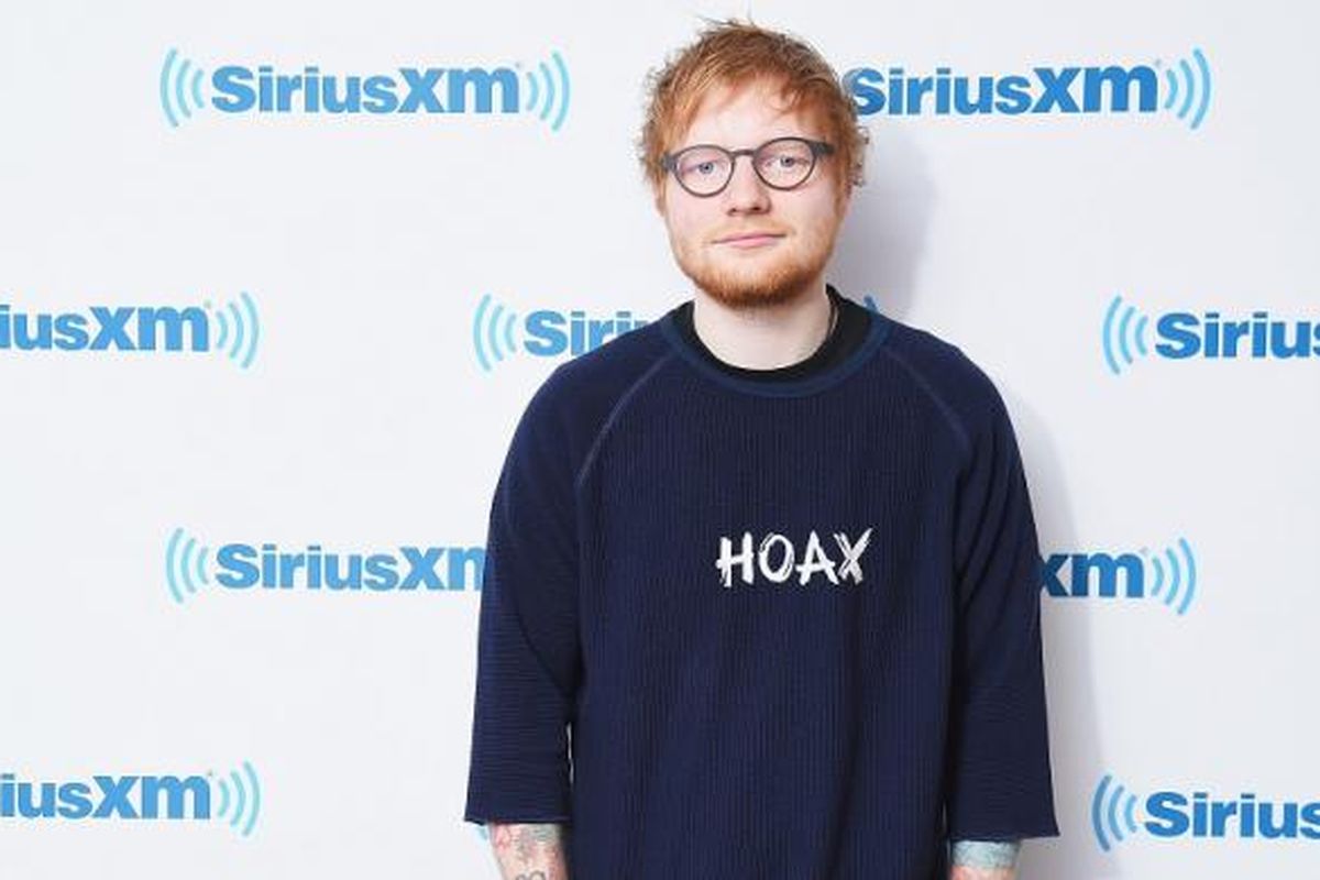 Artis musik asal Inggris Ed Sheeran berkunjung ke SiriusXM Studios di New York City, pada Jumat (13/1/2017). 