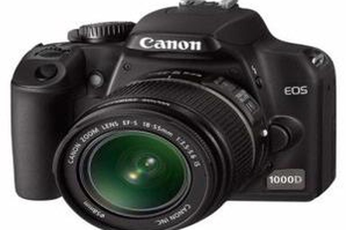 Dilengkapi sensor CMOS 10 megapixel dan fitur Live View Shooting. 