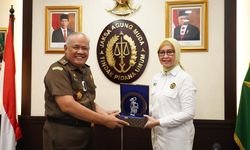 Perkuat Pengawasan Penyaluran BBM Bersubsidi, BPH Migas Gandeng Kejagung 