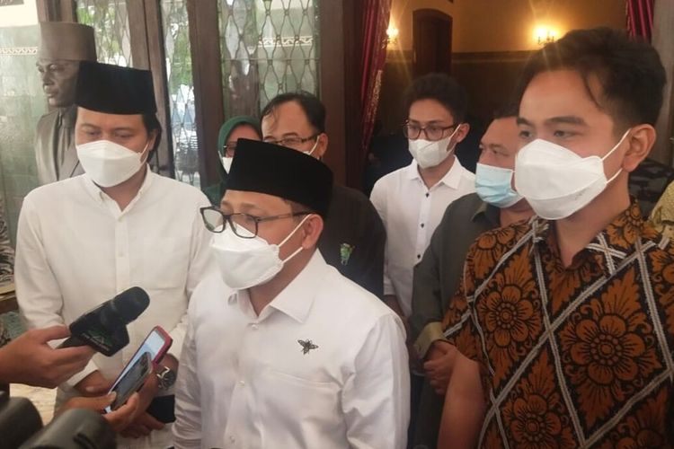 Ketua Umum Partai Kebangkitan Bangsa (PKB) Muhaimin Iskandar dan Wali Kota Solo Gibran Rakabuming Raka di Loji Gandrung Solo, Rabu (24/3/2021).