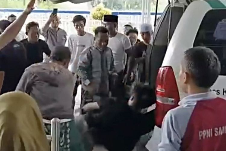 Curi Motor Warga, Pelaku Dihajar Massa Saat Dievakuasi Ambulans di Puskesmas Sampang