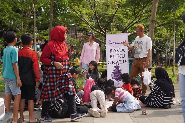 Ipul Saepulloh, Lilin Kecil dari Sumedang yang Menjaga Api Literasi