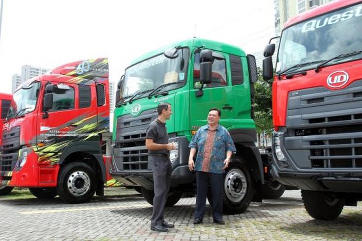 UD Trucks memberi kesempatan konsumen SUrabaya menjajal Quester.