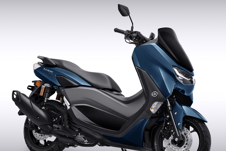 Buka tahun baru 2023 Yamaha menyegarkan All New Nmax dengan memberikan warna baru Metallic Blue.