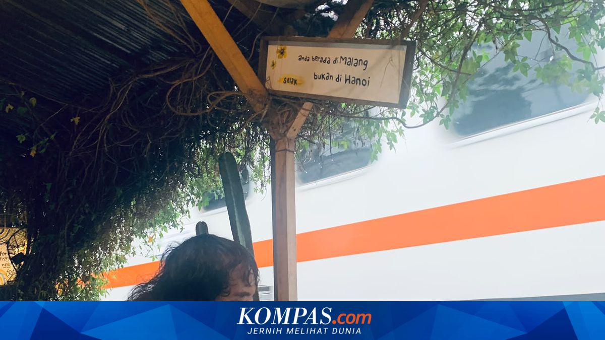 Modal Nekat saat Pandemi, Slamet Kini Punya Selak Cafe Pinggir Rel yang Viral