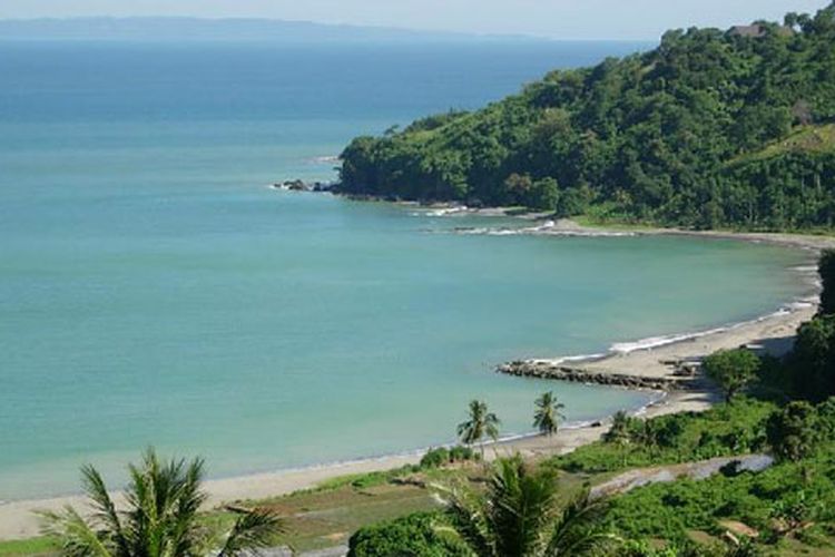 Pantai Cibangban, salah satu wisata pantai di Sukabumi.