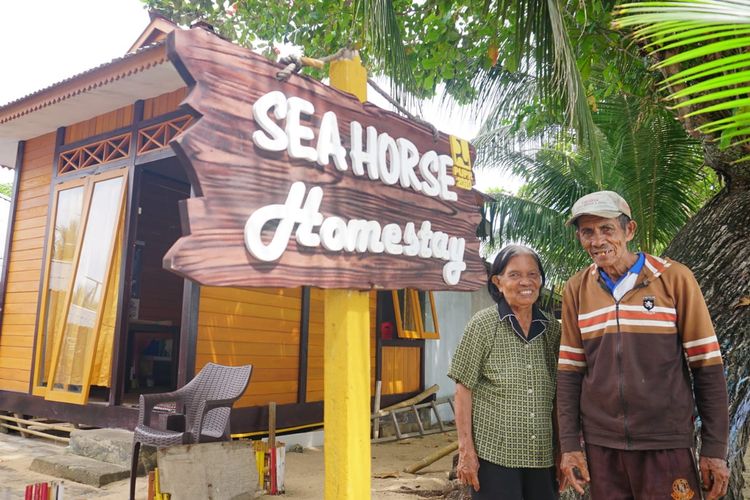 Homestay Alexander Lunggala dan istrinya Ara Frida di KSPN Manado-Likupang.
