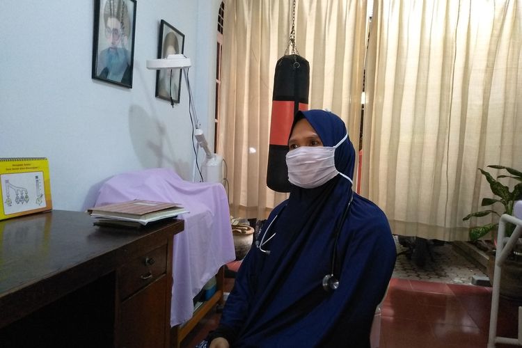 dr. Fauziah menjelaskan, salah satu upaya agar tidak terpapar Covid-19 adalah menjalankan protokol kesehatan dan tetap merasa bahagia agar imun tetap terjaga.