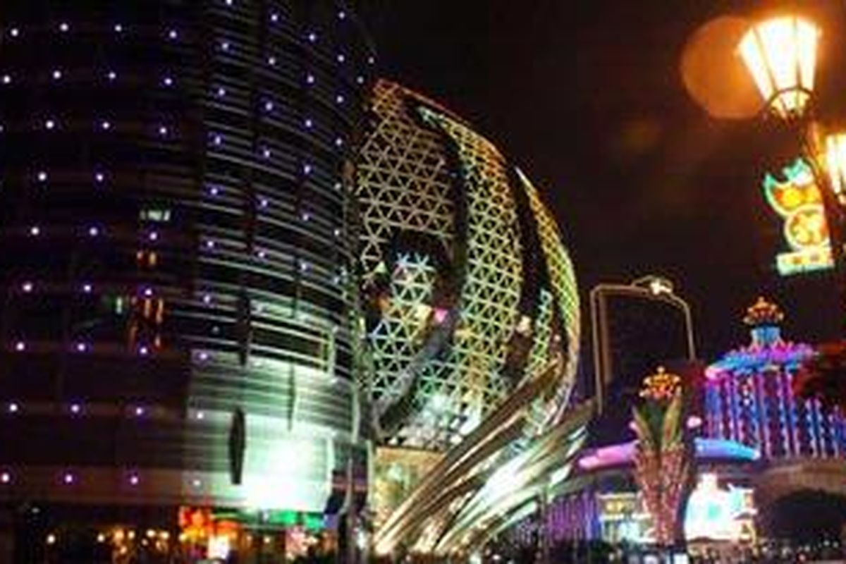 Kota Makau di malam hari.