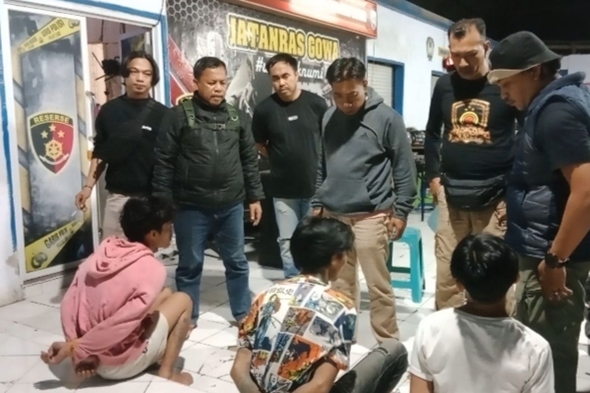 Tim Jatanras Polres Gowa, Sulawesi Selatan meringkus kawanan pencuri yang menyatroni rumah salah seorang hakim pengadilan negeri. Kamis, (11/7/2024).