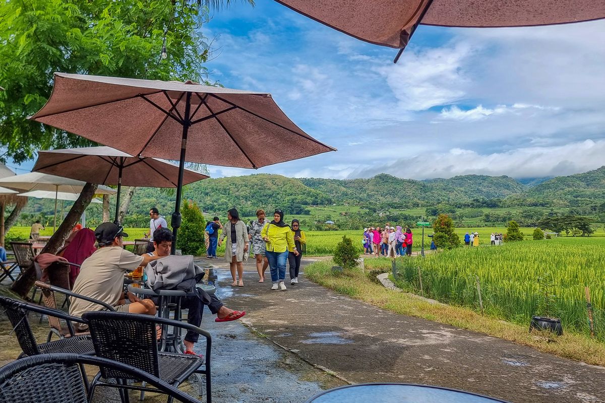 Tempat Makan di Menoreh View, Kulon Progo.