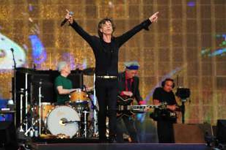 Foto band Inggris The Rolling Stones ini diambil pada 13 Juli 2013 saat mereka menggelar konser di British Summertime Hyde Park, London.