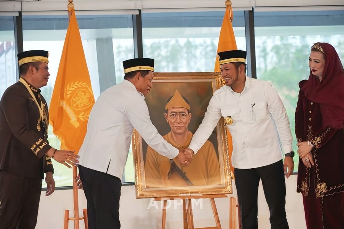 Gubernur Kalimantan Timur Dr H Rudy Mas?ud (Harum), saat acara peluncuran buku berjudul ?Aji Galeng dari Paser Utara: Penjaga Negeri, Peletak Peradaban (1790?1882)? di Auditorium Gedung Otorita Ibu Kota Nusantara,  Selasa (16/9/2025).